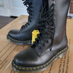 Dr Marten's 1914 Smooth Leather Tall Boots